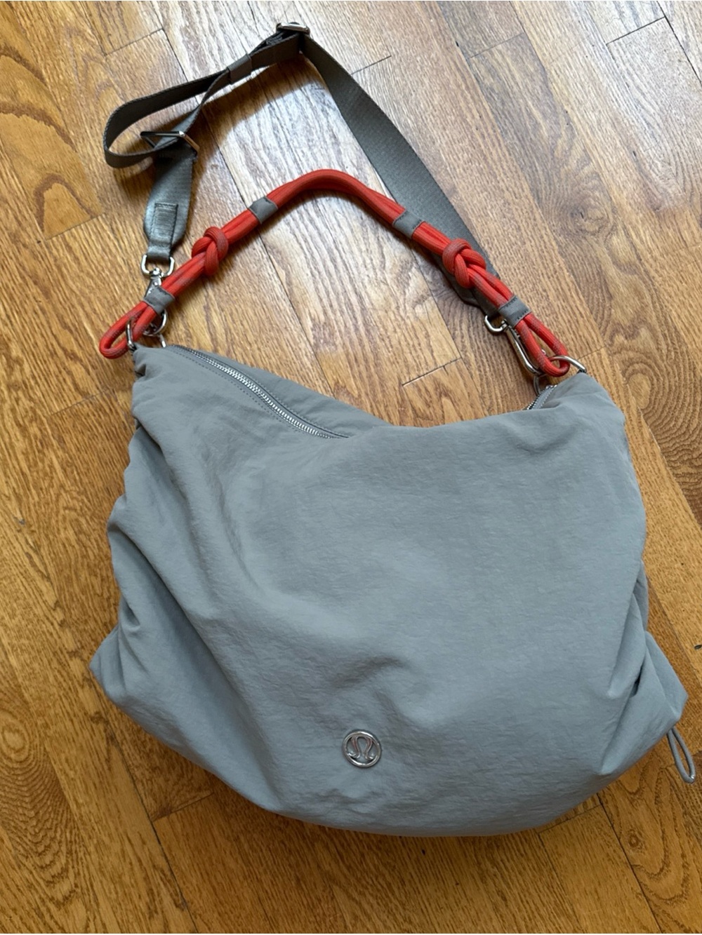 lululemon athletica light gray shoulder bag with orange strap accents - Picture 4 of 10